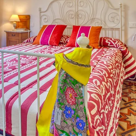 Leone I And Leone Ii * Λεβάντο